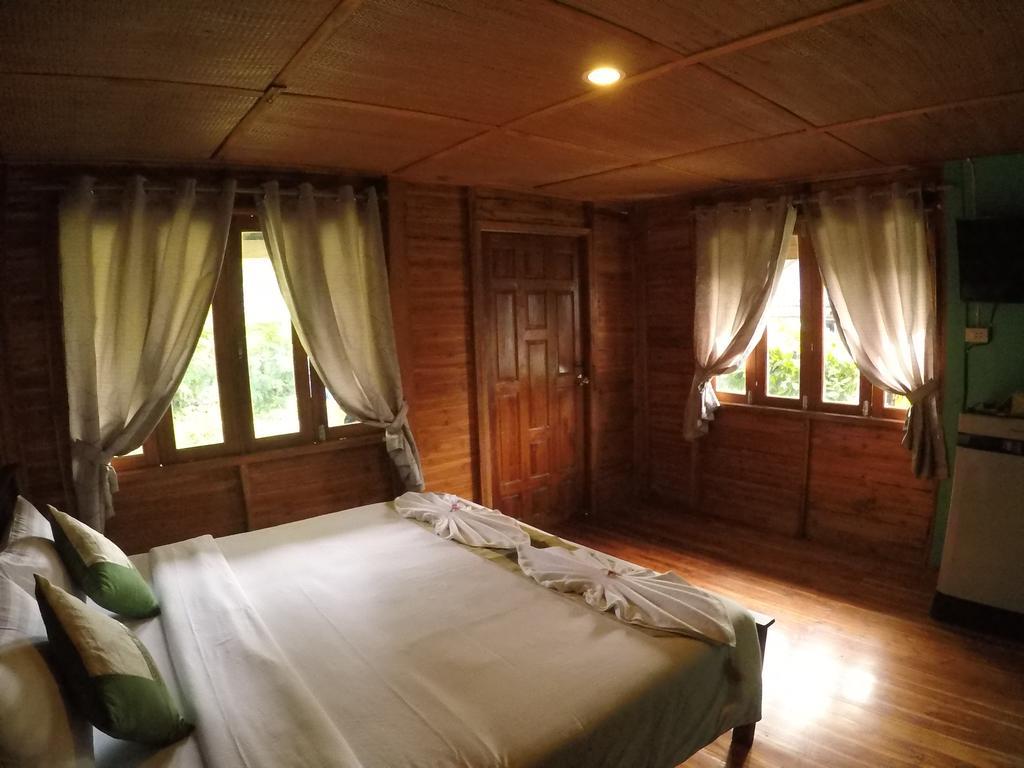 Lanta Smile Beach Koh Lanta Exterior photo