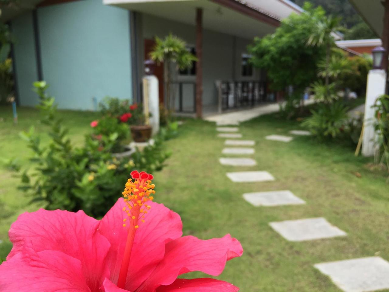Lanta Smile Beach Koh Lanta Exterior photo