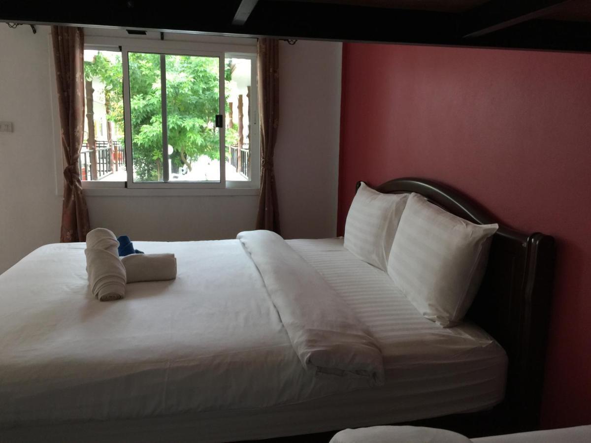 Lanta Smile Beach Koh Lanta Exterior photo